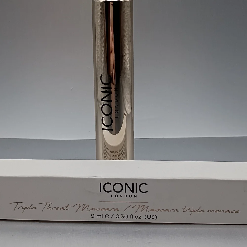 5 For $25 Item🌸 Iconic London Triple Threat Mascara shade BLACK - Picture 2 of 3